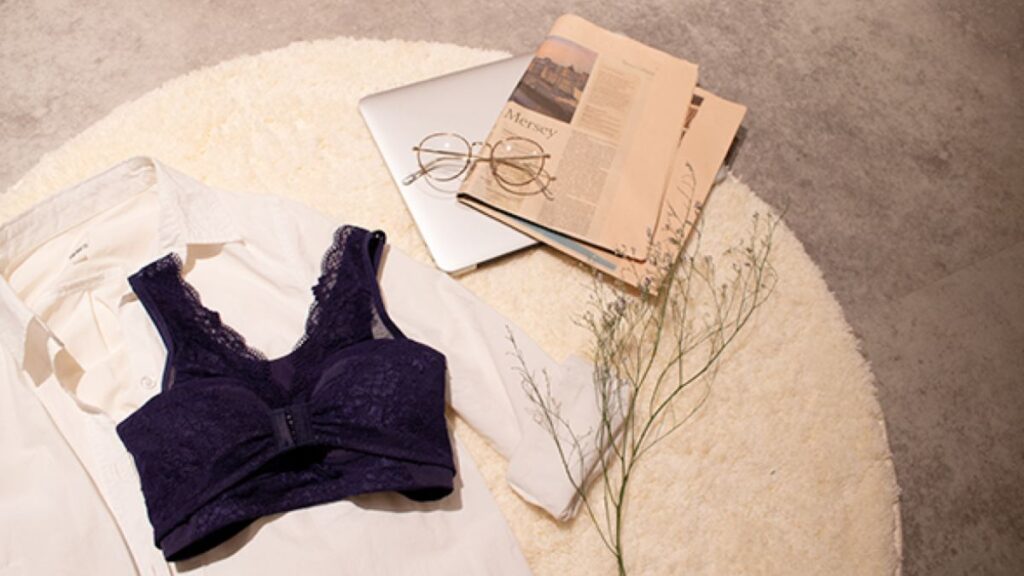 ルルクシェルナイトブラの画像