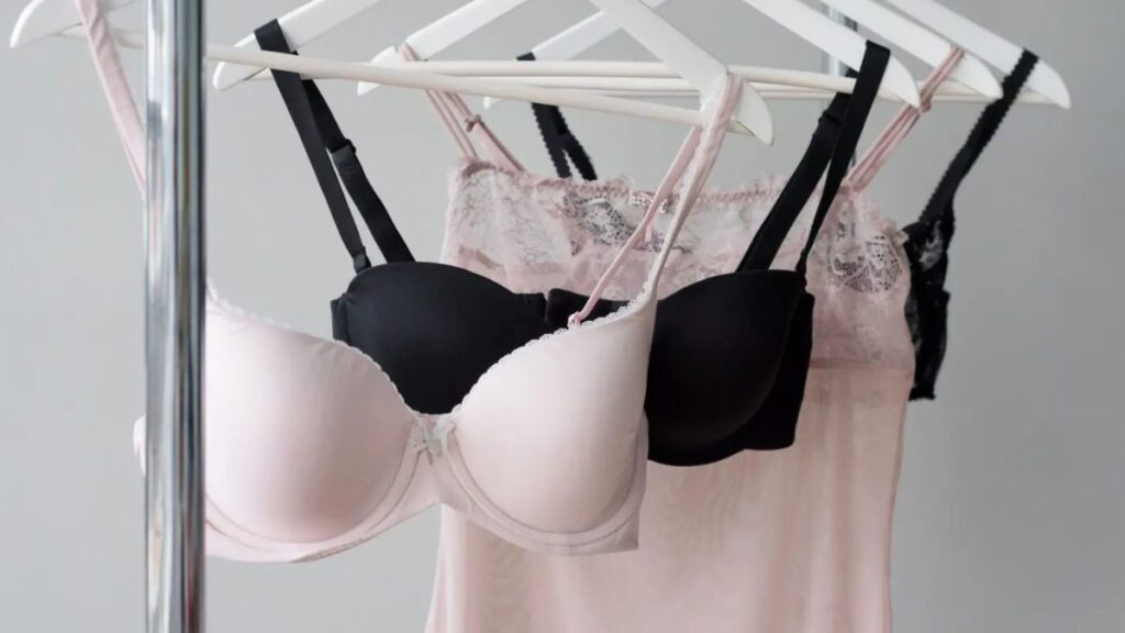 洗濯後の下着画像