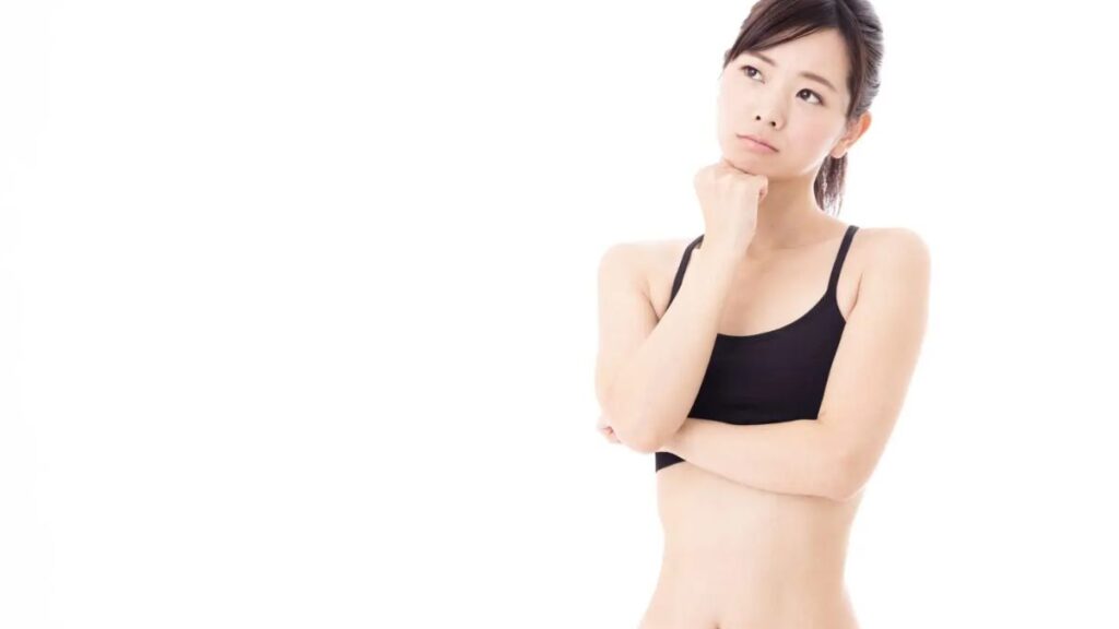 悩んでいる女性