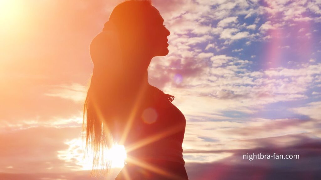 Cカップの女性のシルエット